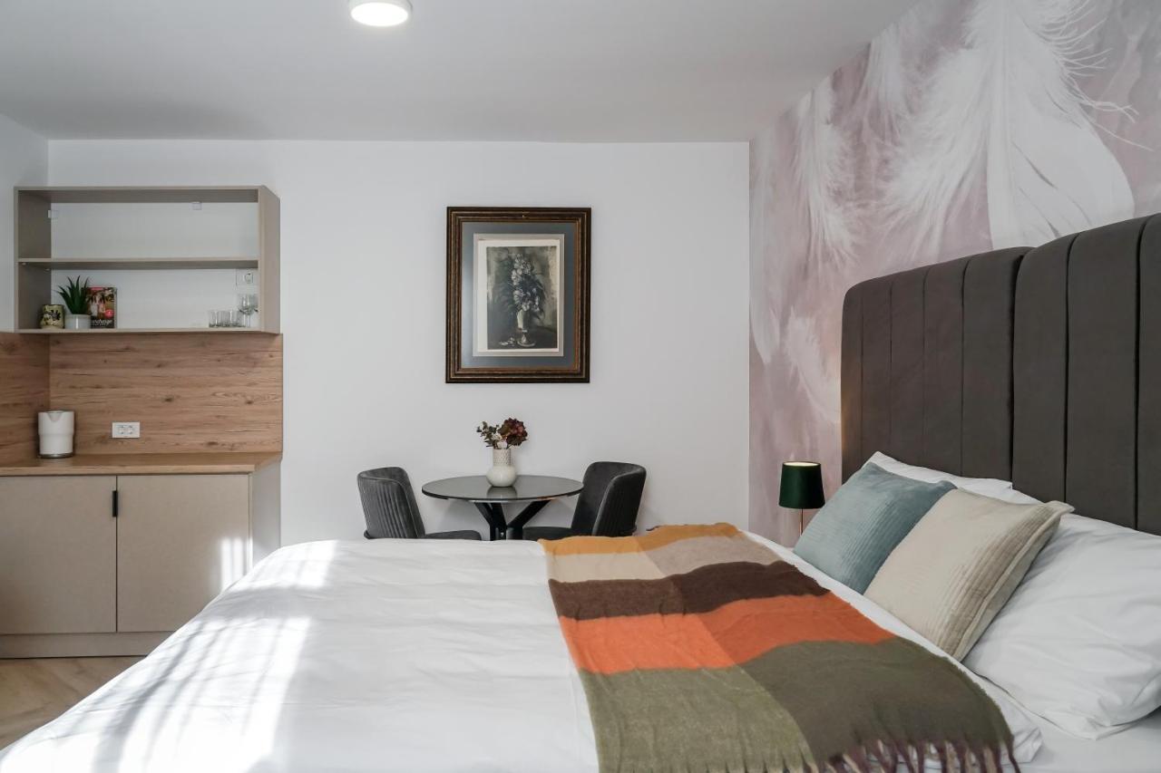 Ferienwohnung The Chic Retreat Bukarest Exterior foto